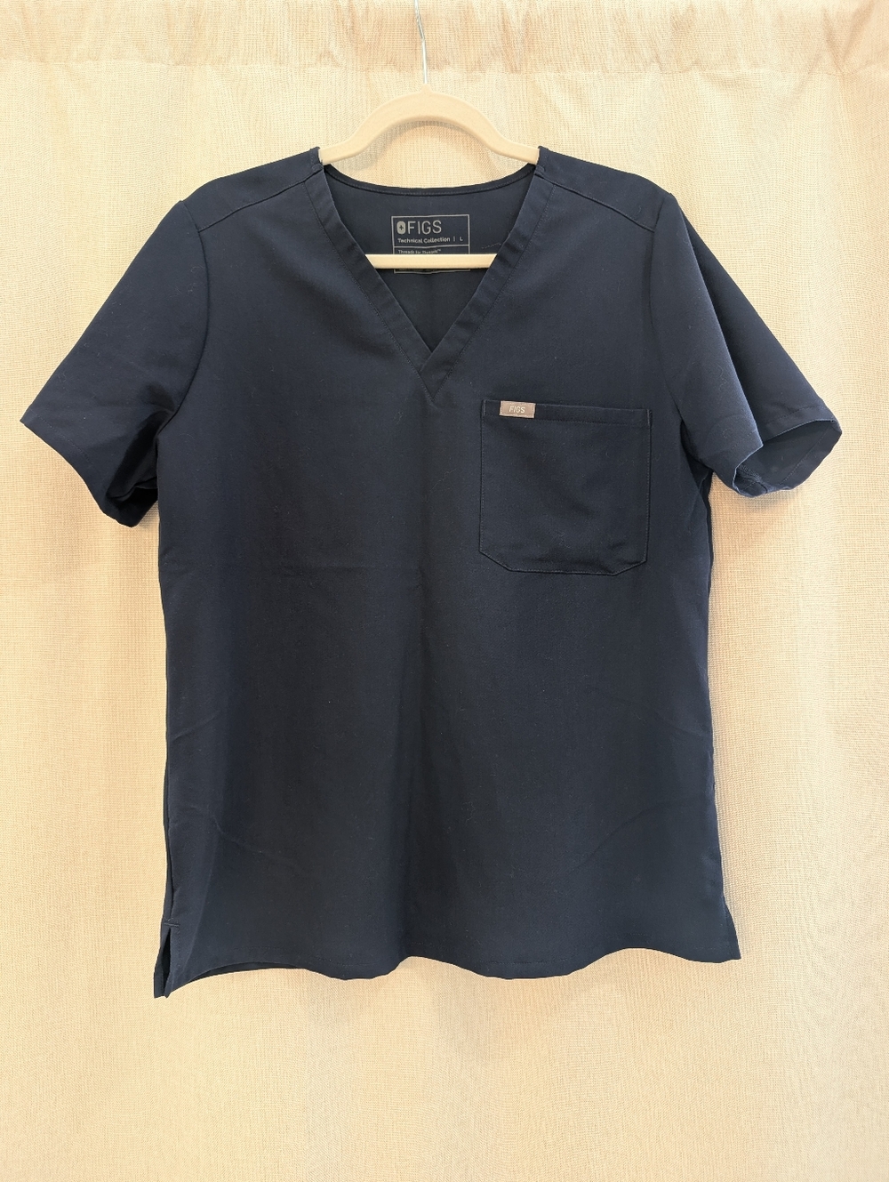 FIGS Women’s Caterina Scrub Top Size Large Navy Blue Medical Nursing V-Neck Top